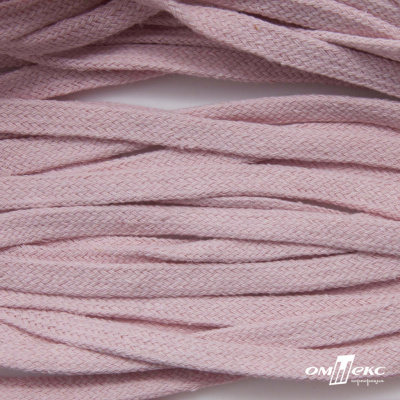 Шнур плетеный d-8 мм плоский, 70% хлопок 30% полиэстер, уп.85+/-1 м, цв.1019-св.розовый - купить в Владикавказе. Цена: 735 руб.