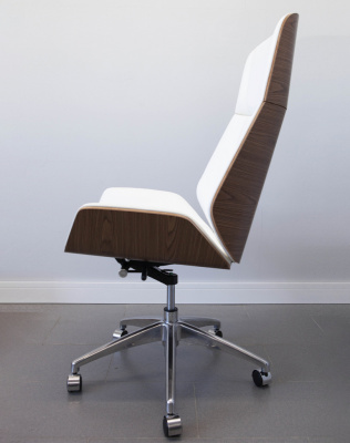 Кресло из натуральной кожи, каркас дерево арт. FX-BC06 - купить в Владикавказе. Цена 34 820.52 руб.